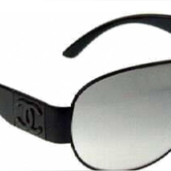 CHANEL Black Aviator Sunglasses 4128 - Picture 2 of 16